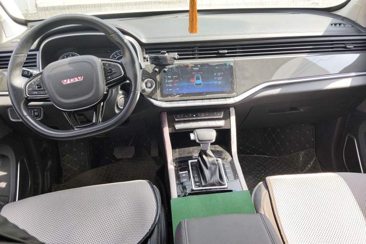 Used Sinotruk VGV U70 2020 1.5T Automatic Smart Luxury 7-Seater
