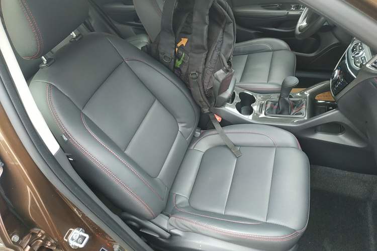 Used Changan CS75 2017 Shangkui Edition 1.5T Manual Fengxiang Model