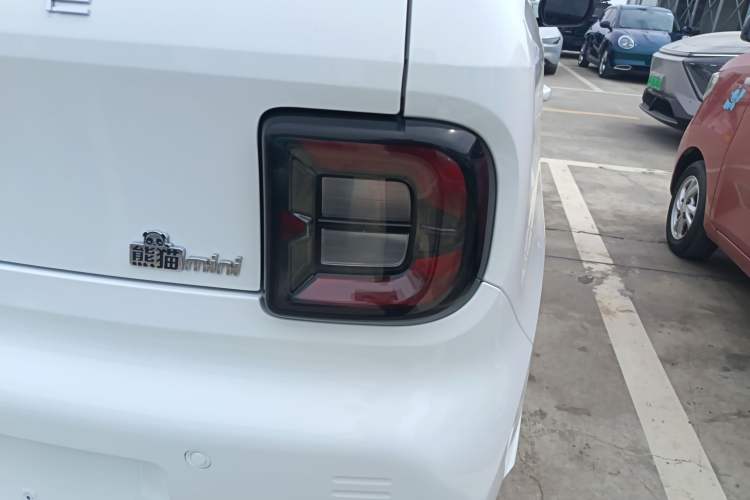 Used Geely Galaxy Panda 2023 Panda Mini 200km Endurance Bear