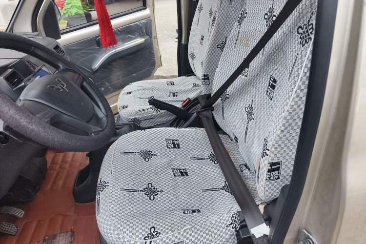 Used Wuling Rongguang 2019 1.5L Extended-Body Van Base Model with 5 Seats Left Front Seat