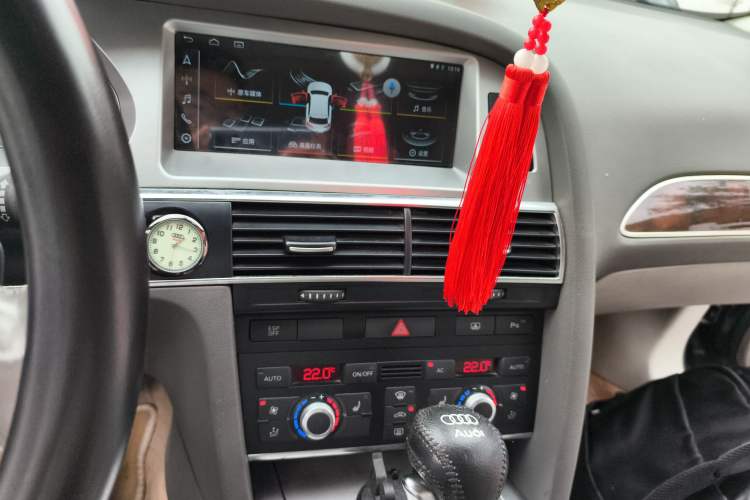 Used Audi A6L 2011 2.0 TFSI automatic Comfort trim
