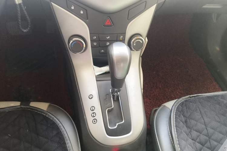 Used Chevrolet Cruze 2013 1.8L SE AT
