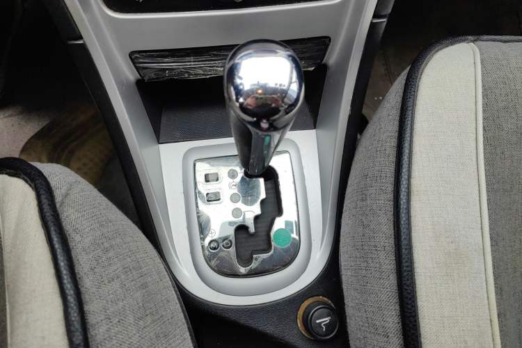 Used Peugeot 307 2010 Sedan 1.6L Automatic Comfort Edition Gear Lever