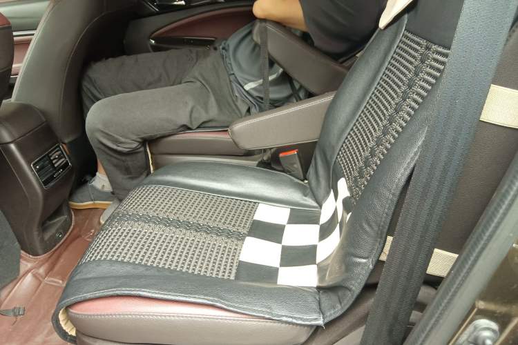 Used CHANGAN Lingxuan 2017 1.6L Manual Happiness Edition
