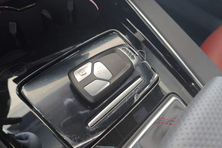 Used Audi A4L 2025 2 Million Units Enjoyment Version 40 TFSI Luxury Dynamic Edition
