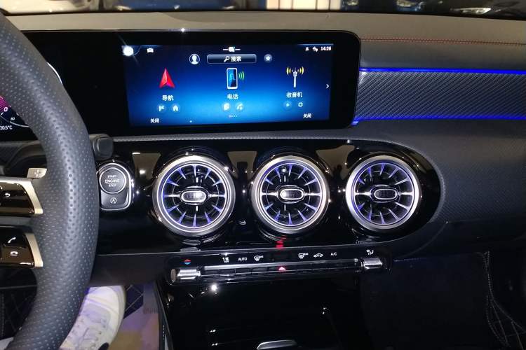 Used Mercedes-Benz A-Class 2025 A 200 L Fashion Model Audio And AC Panel