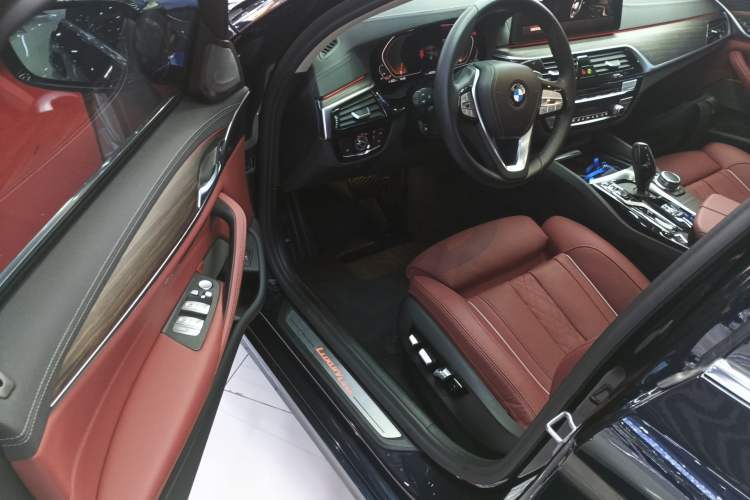 Used BMW 5 Series 2022 Second Facelift 530Li Luxury Edition Premium Package