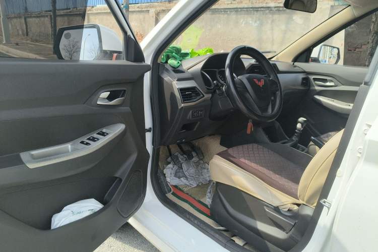 Used Wuling Hongguang 2021 1.5L Facelifted S Comfort Version with Electric Power Steering LAR