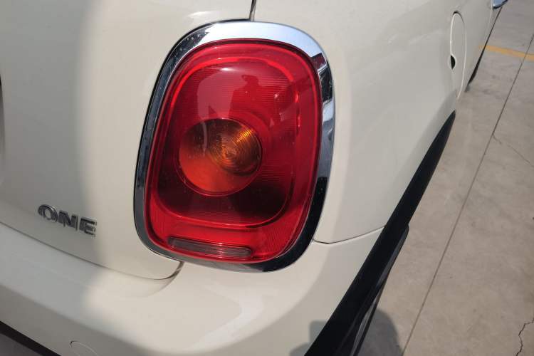 Used MINI 2016 1.2T ONE Pioneer Edition
