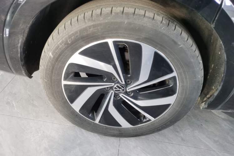 Used Volkswagen Viloran 2023 380TSI Luxury Edition
