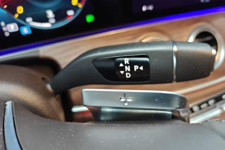 Used Mercedes-Benz E-Class 2023 E 300 L Luxury Model Gear Lever