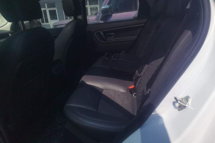 Used Land Rover Discovery Sport 2018 240 PS PURE Edition Left Rear Seat