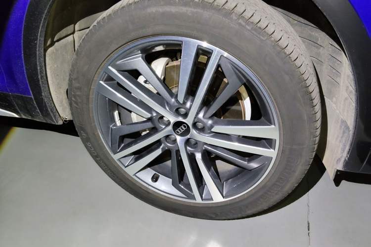 Used Audi Q5L 2022 40T Fashionable and Elegant Model
