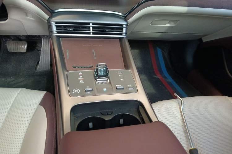 Used BYD Seal 2023 DM-i 1.5L 121km Prestige Model