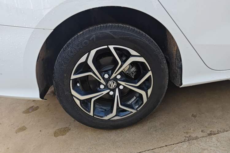 Used MG 5 2022 180 DVVT CVT Youth Luxury Edition