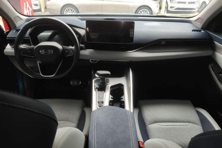 Used Geely Auto Preface 2021 Revised Version 2.0TD Luxury Edition Center Console