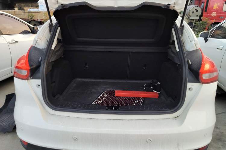 Used Ford Focus 2015 Hatchback EcoBoost 125 Manual – Ultra-Style Edition