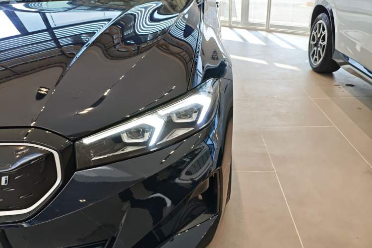 Used BMW i3 2024 eDrive 40 L Midnight Edition
