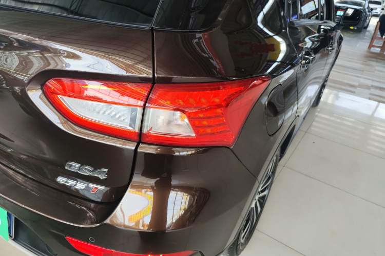 Used GAC Trumpchi GS4 2017 235T Manual Two-Wheel Drive Luxury Edition