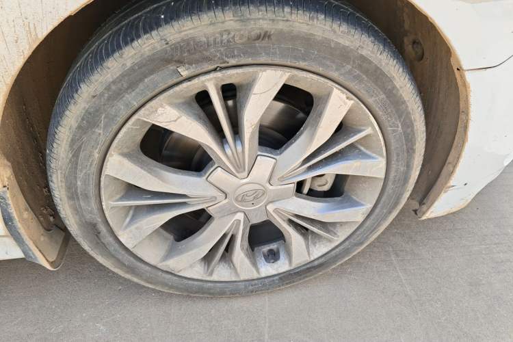 Used Hyundai Sonata 2015 1.6T GLX Advanced Model
