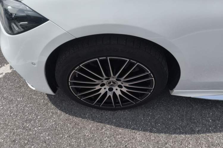 Used Mercedes-Benz C-Class 2023 Restyled C 260 L Sport Edition Left Front Wheel Hub