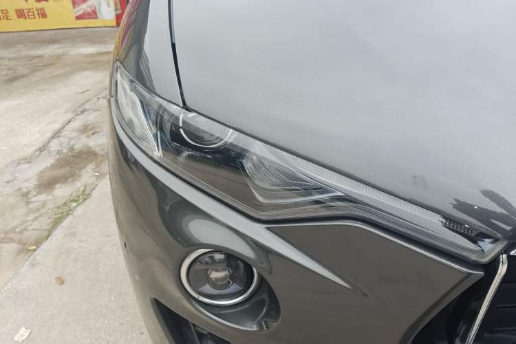 Used Maserati Levante 2016 3.0T Standard Edition Right Front Headlight