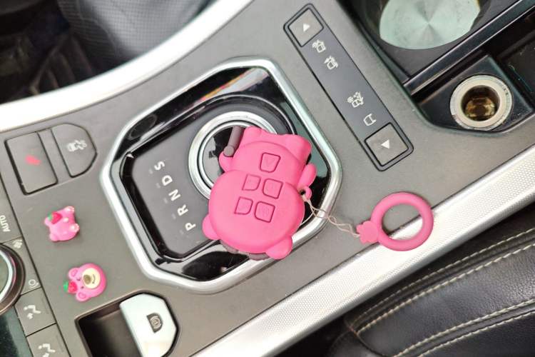 Used Land Rover Range Evoque 2013 2.2T 5-Door Diesel Edition Interior 1