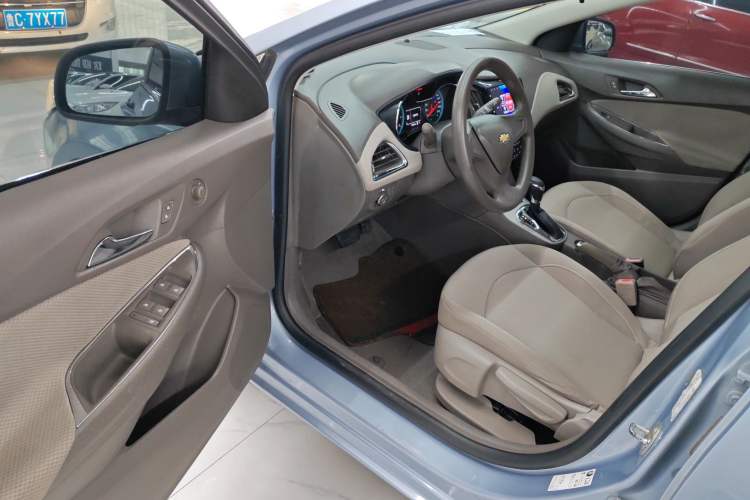 Used Chevrolet Cruze 2015 1.5L Automatic Fashion Navigation Edition