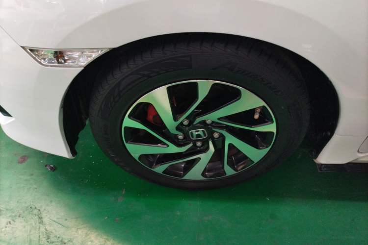 Used Honda Civic 2016 220TURBO CVT Luxury Edition Left Front Wheel Hub