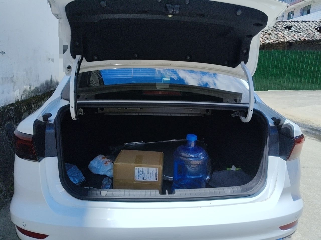 Geely Auto Emgrand 2025 4th Generation 1.5L CVT Luxury Version — снимка 19