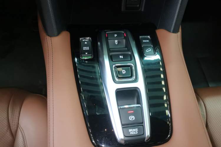 Used Honda UR-V 2020 370TURBO Two-Wheel Drive Luxury Edition
