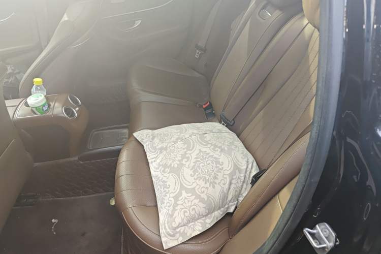 Used Mercedes-Benz E-Class 2016 E 200 L
