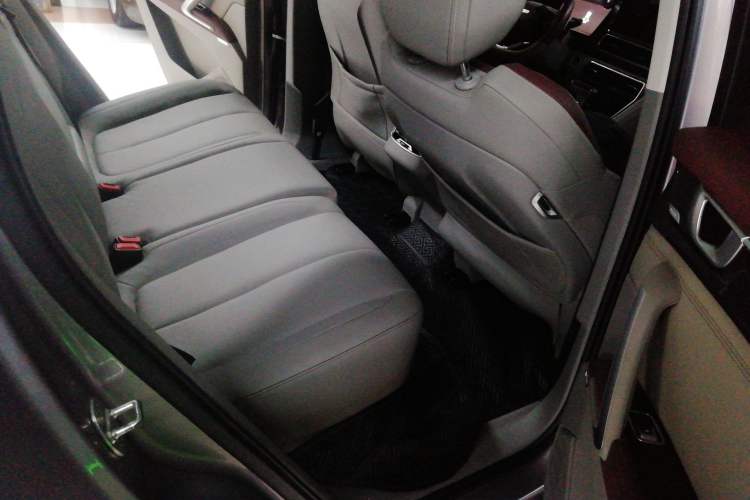 Used Baojun RS-5 2019 1.5T CVT Intelligent Driving Flagship Version China VI Emission Standard
