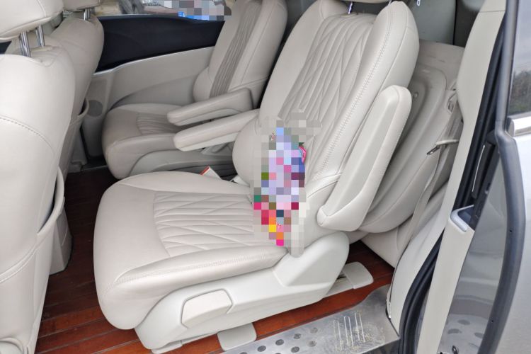 Used Buick GL8 2023 Land Executive Class Smart Enjoyment Model
