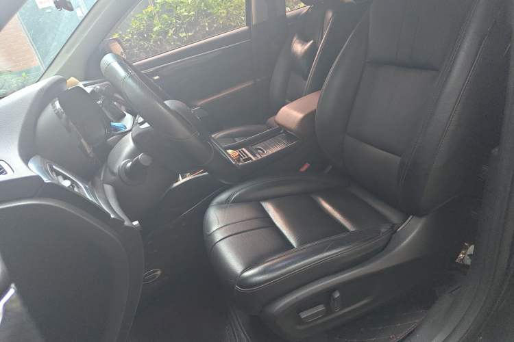 Used GAC Trumpchi GS7 2017 280T Two-Wheel Drive Luxury Model
