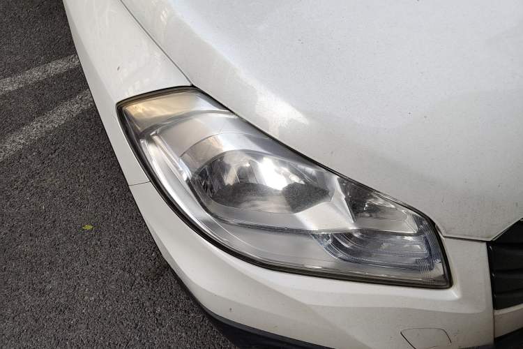 Used Suzuki S-Cross 2015 1.6L CVT Two-Wheel Drive Entry-Level Trim