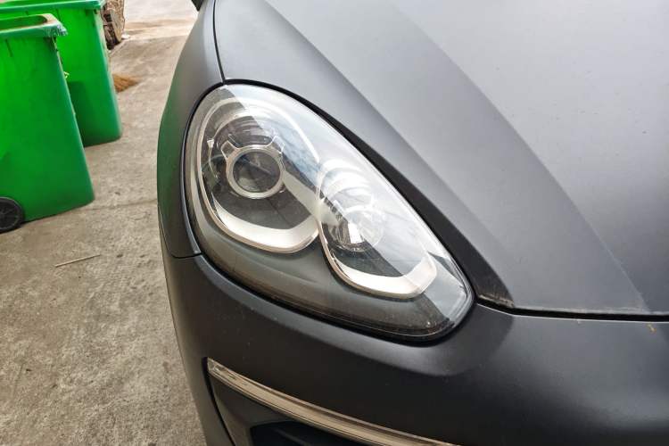 Used Porsche Cayenne 2015 Cayenne 3.0T Right Front Headlight