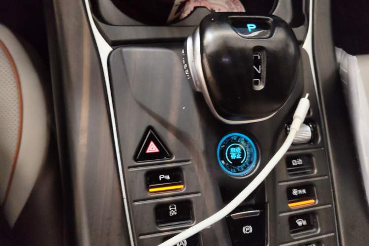 Used BYD Qin PLUS 2024 Honor Edition EV 510KM Beyond Model Gear Lever