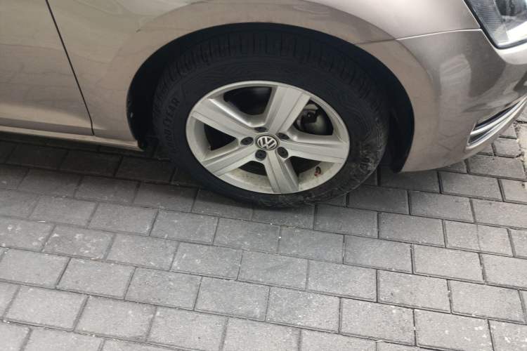 Used Volkswagen Golf 2015 1.4TSI Automatic Luxury Model
