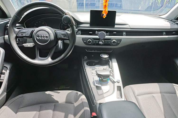 Used Audi A4L 2019 40 TFSI Ambition Version China V
