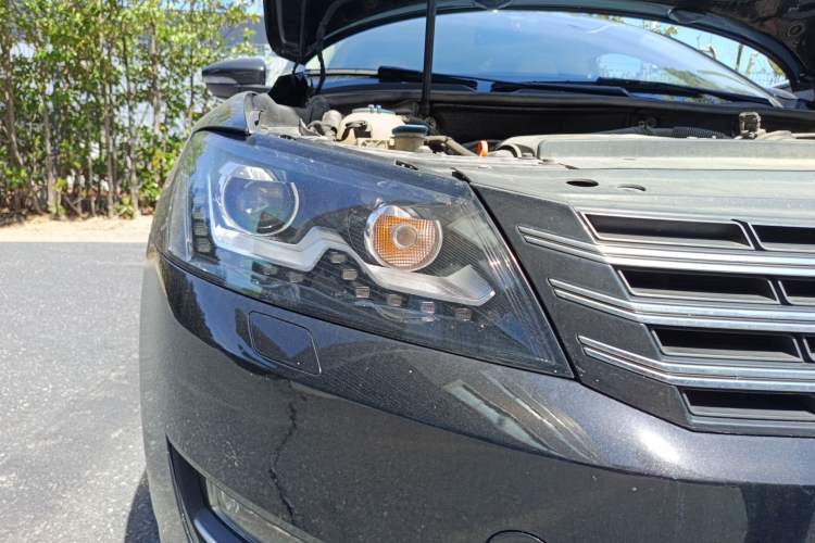 Used Volkswagen Passat 2013 2.0 TSI DSG Ultimate Edition Right Front Headlight