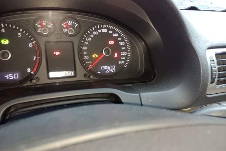 Used Volkswagen Passat 2009 2.0L MFI Automatic Luxury Edition