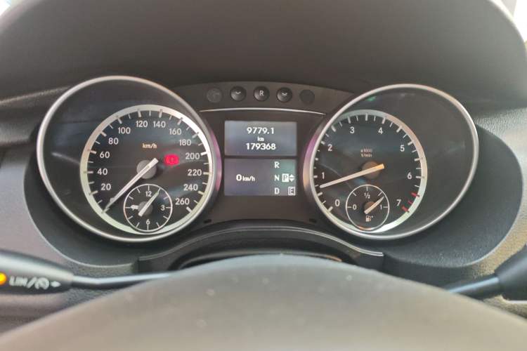 Used Mercedes-Benz R-Class 2017 R 400 4MATIC Exclusive Edition