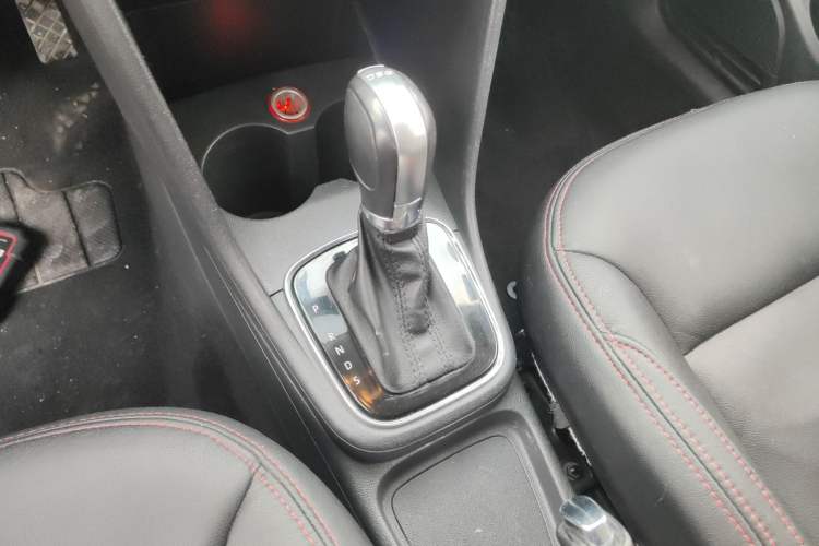 Used Volkswagen Polo 2016 1.6L Automatic Comfort Model