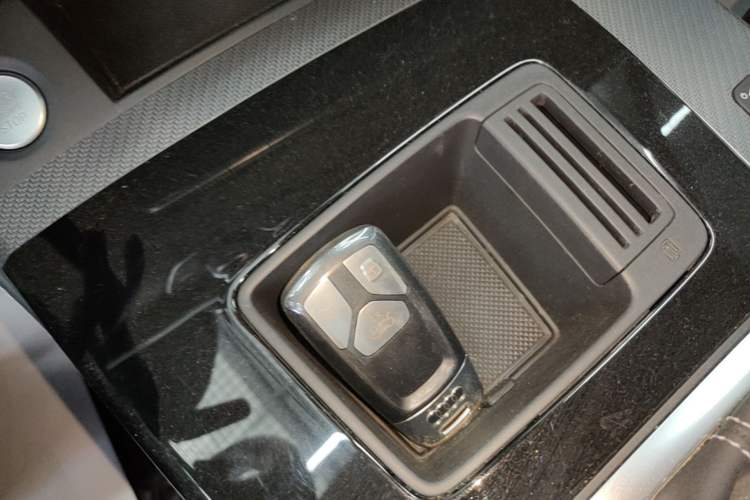 Used Audi Q5L 2023 40T Luxury Dynamic Model
