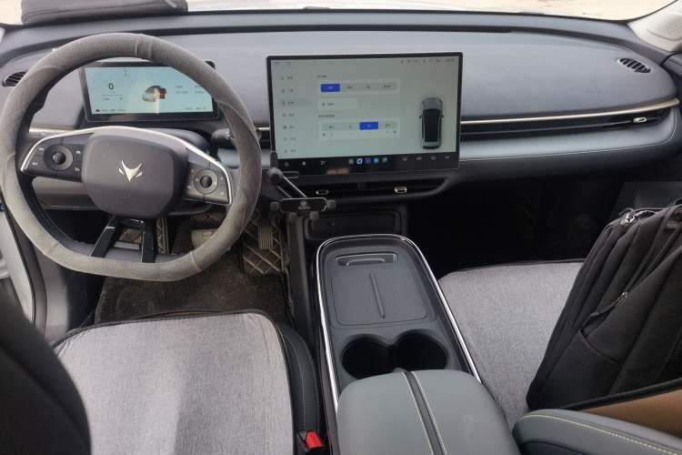 Used ARCFOX T1 2025 Model 425 PRO
