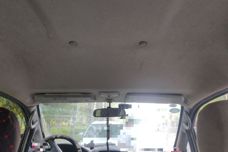 Used FORTHING Lingzhi 2014 M3 1.6L 7-Seater Comfort Model Headliner