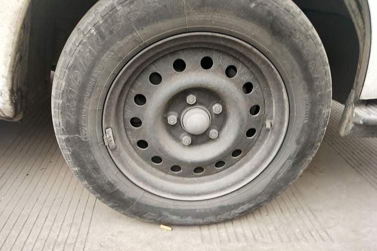 Used Jinbei Hiace 2020 2.0L Express King Series Deluxe Van High Roof China VI Standard 1TZS
