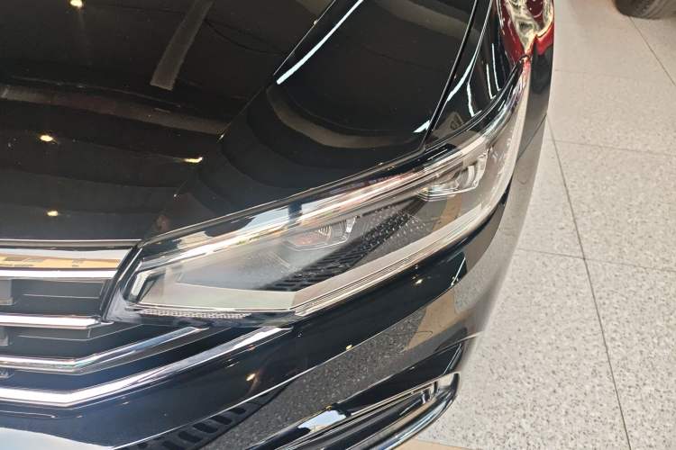 Used Volkswagen Magotan GTE Plug-in Hybrid 2022 GTE Luxury Model Left Front Headlight