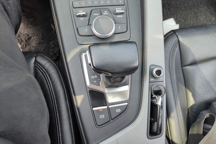 Used Audi A4L 2017 40 TFSI Ambition Edition